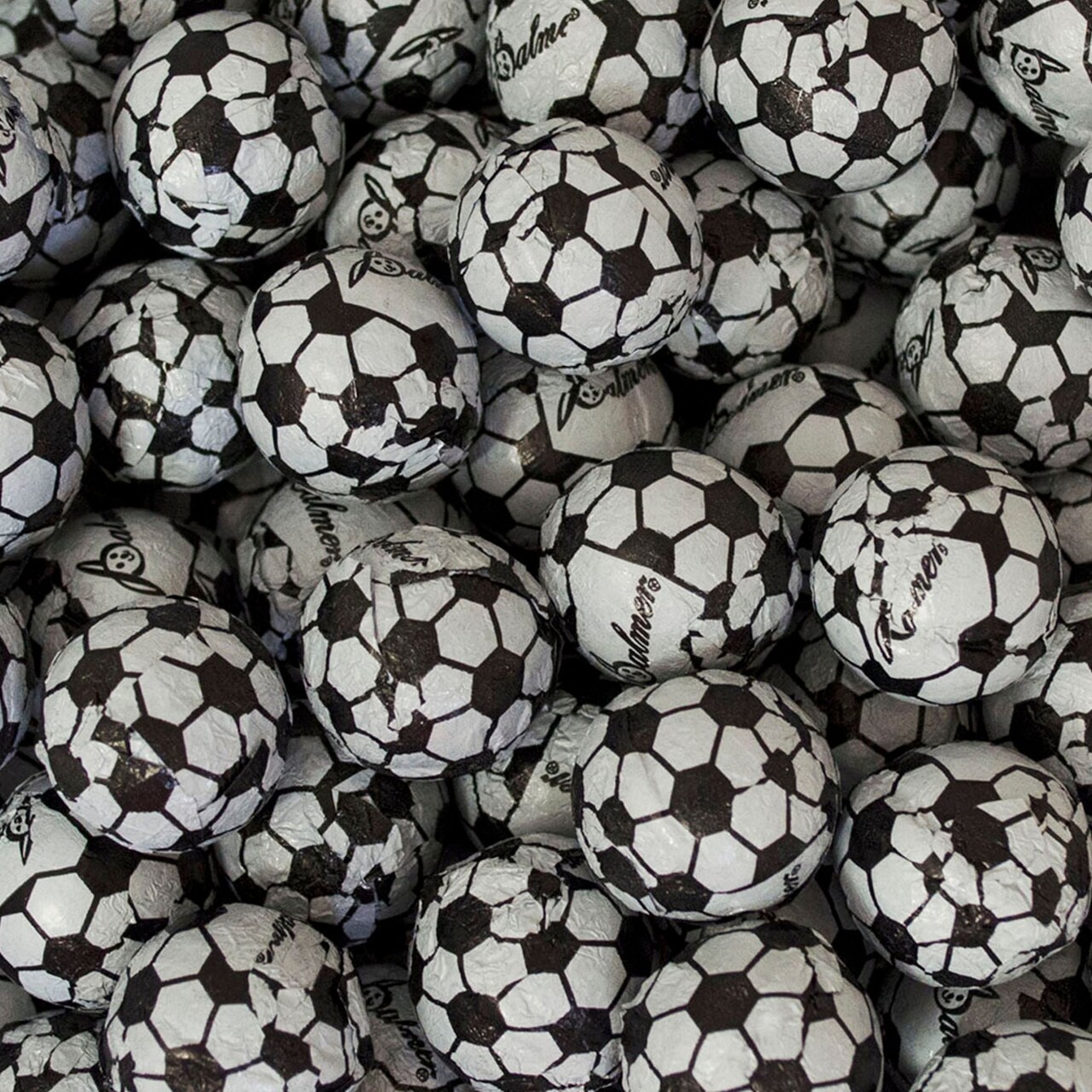 2,760ct Milk Chocolate Foiled Soccer Balls For Candy Buffets, Favors, Sports Parties, Team Celebrations, Concession Stands And Soccer Themed Events (30lb Case)